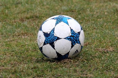 Liverpool and Man City lead English Champions League charge