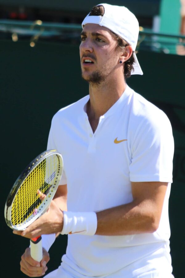 Kokkinakis