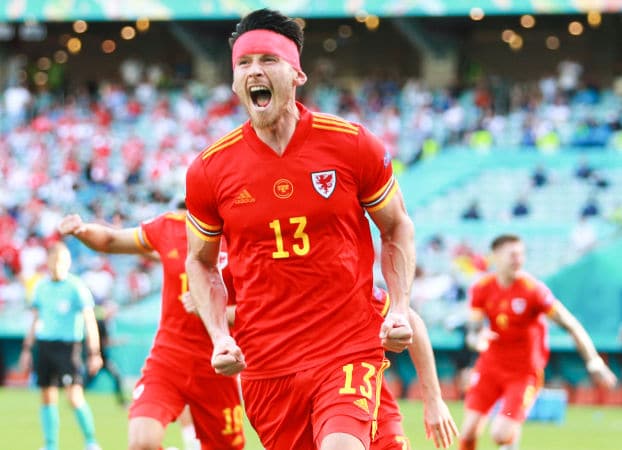 How Wales striker Kieffer Moore is learning his trade from Zlatan Ibrahimovic