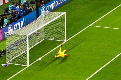 World Cup 2022: Ex-England goalkeeper points finger at &lsquo;slow moving&rsquo; Jordan Pickford for France opener