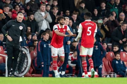 Arsenal midfielder signs new contract at the Emirates Stadium