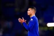 Thiago Silva extends Chelsea contract