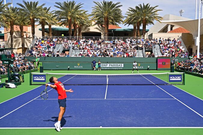 Carlos Alcaraz practicing with Frances Tiafoe 