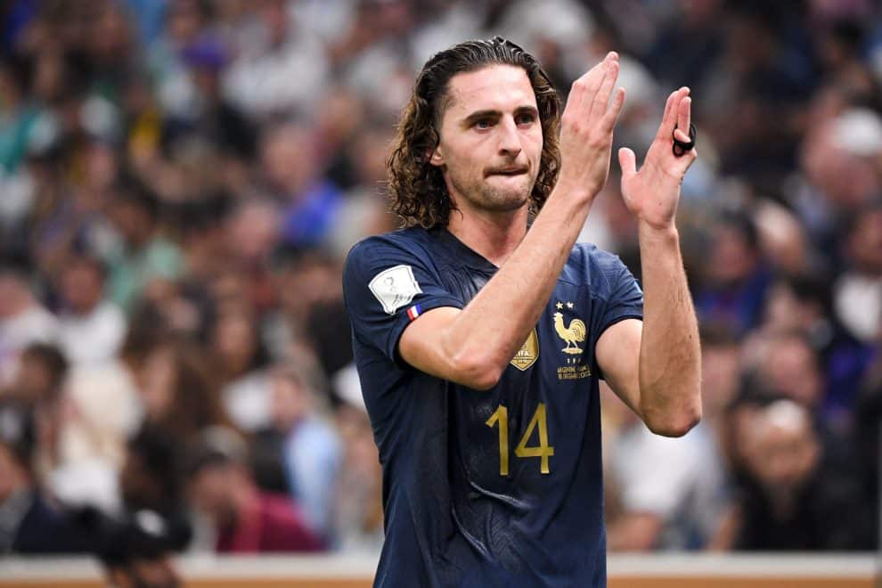 France boss Didier Deschamps reveals midfielder doesn&rsquo;t want captaincy &lsquo;deep down&rsquo;