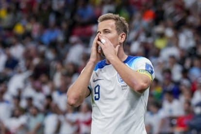 Dyche attributes Kane&rsquo;s broken eyelash for Doucoure red card