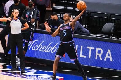 Is De&rsquo;Aaron Fox Playing Tonight in Game 5 vs Warriors?