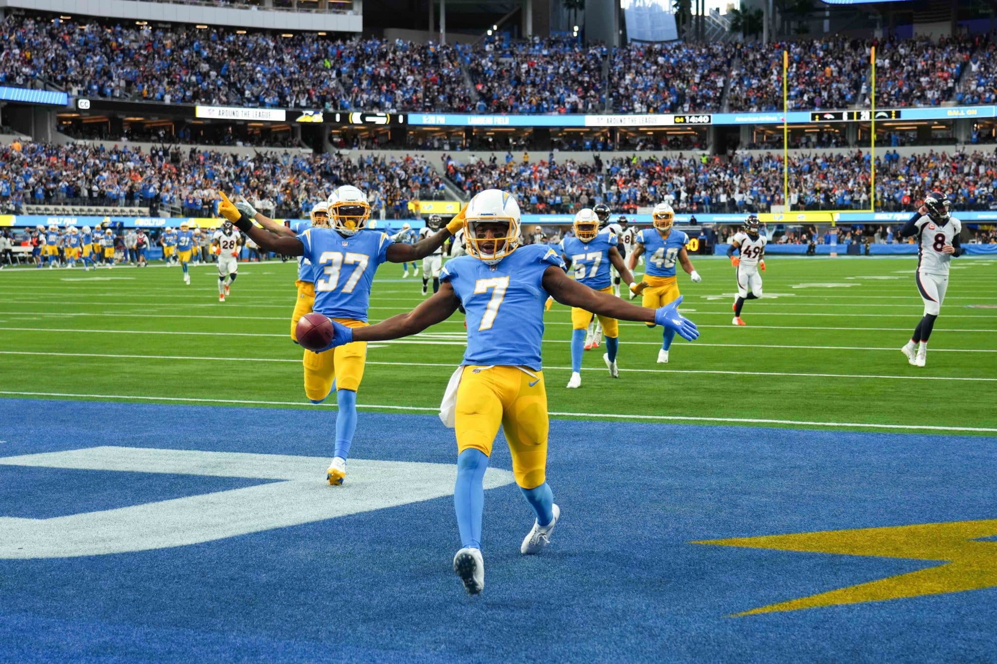 Los Angeles Chargers vs Las Vegas Raiders prediction and odds 1 Chargers vs Raiders scaled